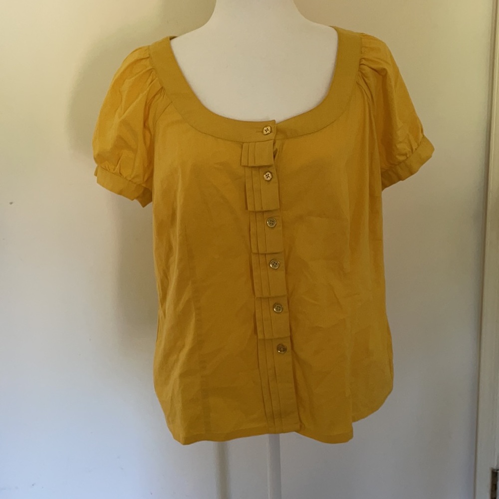Apostrophe sz Large mustard yellow blouse